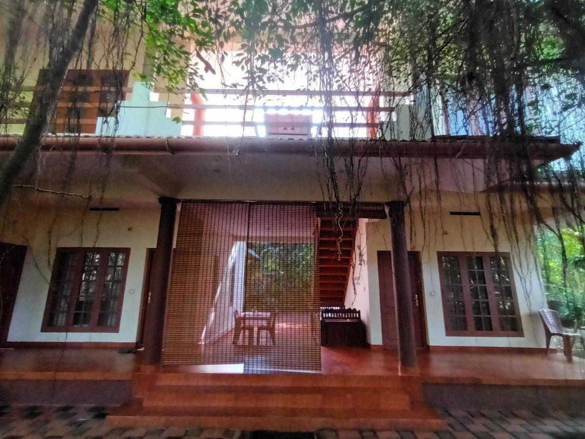 Ivory Coaste Hotel Kannur Exterior foto
