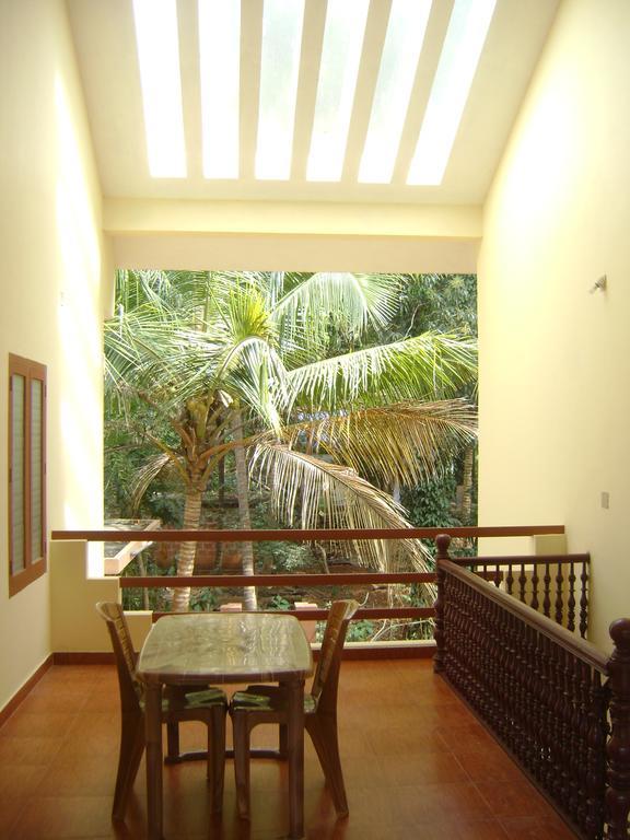 Ivory Coaste Hotel Kannur Exterior foto
