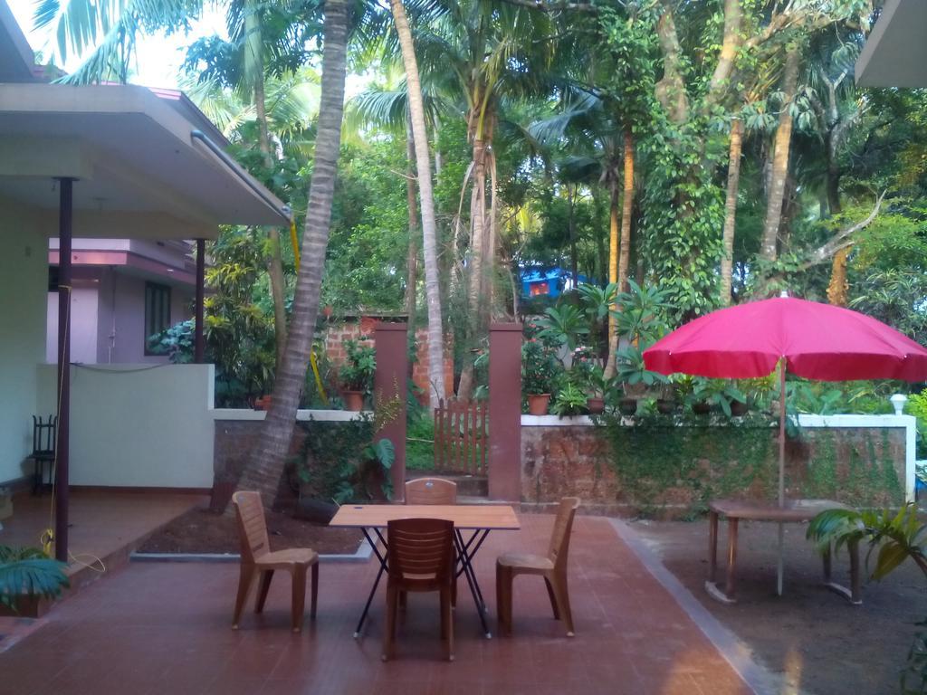 Ivory Coaste Hotel Kannur Exterior foto